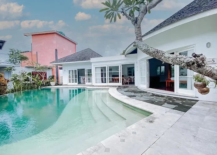 Batu Bolong * Canggu